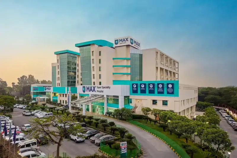 Hospital: Max Super Specialty Hospital